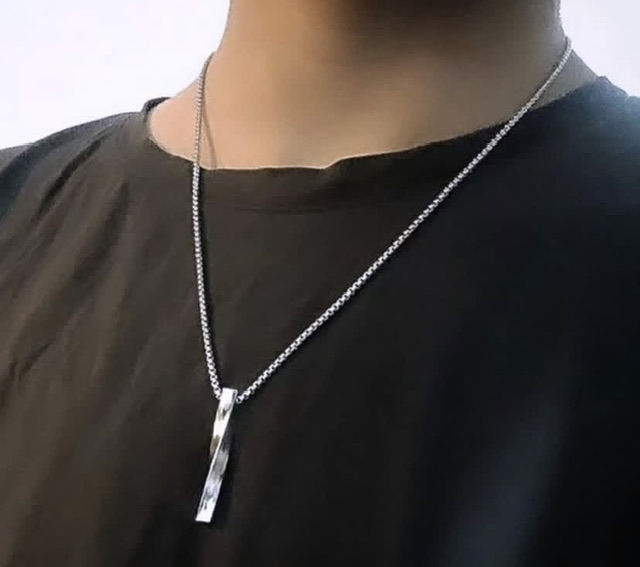 گردنبند پیچی مردانه