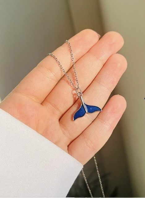 گردنبند وال آبی