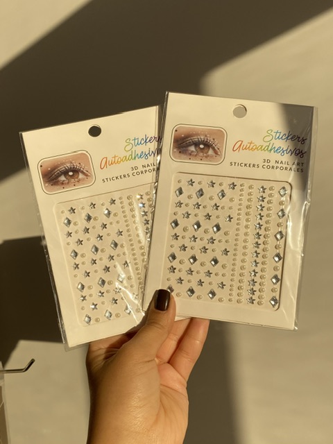 مروارید چسبی