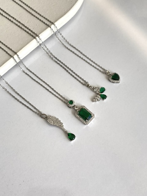 گردنبند جواهری سبز