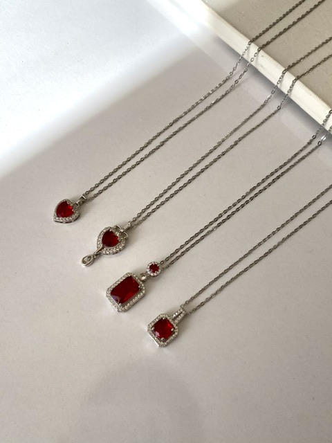 گردنبند جواهری قرمز